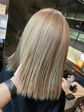 ラフ 難波店(LAFF) #黒髪#ボブルフ#ネビージュ#小顔#ワンレン