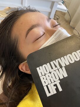 ルイマダーナ 栄店(LOUIMADNA) ハリウッドブロウリフト　/  HBL