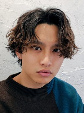 フィフス 原宿(fifth) 波巻きスパイラルパーマツーブロックセンターパートメンズウルフ