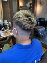 ビューティーショップ ニコ(Beauty shop nicco)&nbsp;メンズ　ブリーチ　ソフモヒ　刈り上げ