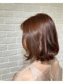 暖色カラーのゆるふわ艶ボブ