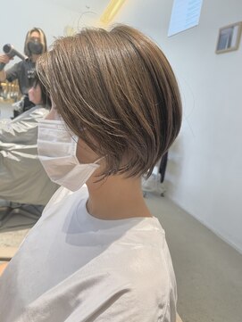 ラヴェストバイフレイスウェル(LOVEST by frace well) 【LOVEST服部】ヘルシースタイル /ショートボブ/グレージュ