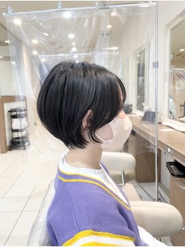 アッシュ 清瀬店(Ash) 丸みショートボブ