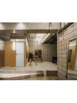 今のCityを感じるスタイリッシュなデザイン空間で最旬カラーを楽しめる☆お洒落なプライベートサロンです◇