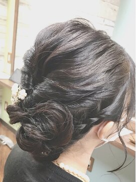 ヘアー バイ ミーズ(hair by Mii’s) ルーズ編み込み