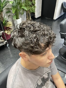 ミスタープラット(Mr.PLAT) スペインカール×ラインフェード