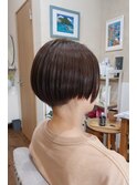 刈り上げ前下がりショート