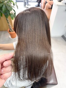 ランプ(Lamp) 縮毛矯正/髪質改善/クリスタライジング ビフォアー&アフター