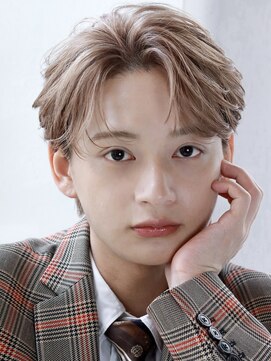 オーシャントーキョー サニー 原宿(OCEAN TOKYO Sunny) フェザーパーマ韓国ヘア韓国マッシュセンターパートパーマ毛流れ