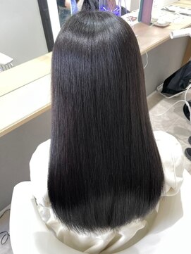 ビビバイベル(BiVi by BHEL) 桑名グレージュベージュカラー顔まわりレイヤーカット髪質改善