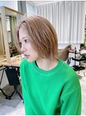 20代30代ミニボブアッシュベージュ小顔美肌ストレートハイトーン