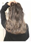 ブリーチグラデーション、THROWベージュ