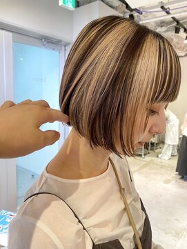 ルーム(Loom.) デザインカラーコントラストハイライト切りっぱなしボブ