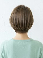 と和×美髪クリニック 巣鴨店 30代都会的大人ショート。面の艶&動きアッシュベージュ