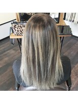 リピュア(Re:PURe)&nbsp;**外国人風アッシュシルバーハイライト**