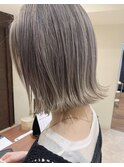 切りっぱなしボブ×ホワイト系カラー★中村大輔