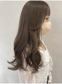 ラテベージュ/ウェーブヘア/顔まわりカット/シースルーバング