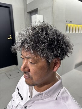 ナイロン(NYLON) 唯一無二スタイル