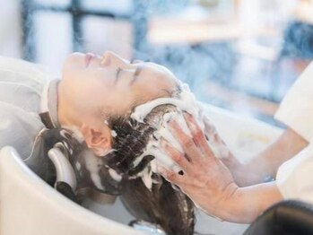 ヌード(nude)の写真/【女性staffのみ】エステに来たみたい！リピーター続出ヘアエステでエイジングケア！スッキリ癒されます！