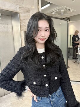 リリー(Lilley) 暗髪カラー×透明感カラー×くびれ巻き