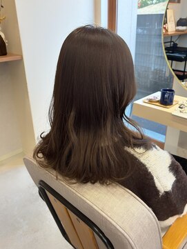 アッシュベージュ