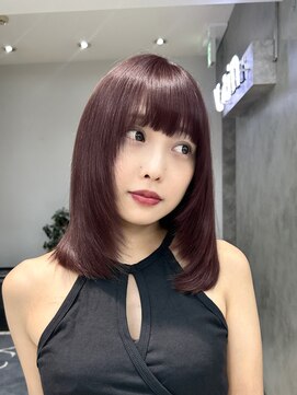 ヴェイン 渋谷(vain) ワインレッドレイヤーミディアムボブハッシュカット