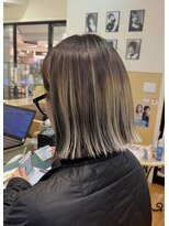 ラ ソレイル 浜松メイワン店&nbsp;透け感ハイライト×切りっぱなしボブ