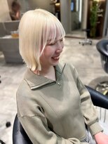 トイロ 新宿(Toiro) ホワイト系カラー