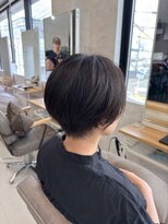 プラスイズム ヴェレン(PLUSISM Velen) 黒髪上品な丸みショート