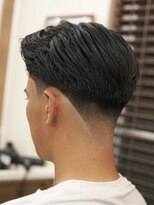 ザ チョップ ショップ ハラジュク(THE CHOP SHOP HARAJUKU)&nbsp;原宿渋谷理容室テーパーフェードカットメンズセンターパート