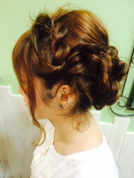 はぴねす ウィズ ケーズヘア(はぴねす with K's Hair) ふんわりねじりセットアップ