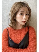 【志岐英恵】 ベージュ系ミディアムレイヤー◎