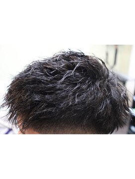 カスタムバーバースクレイプ(Custom Barber Scrape) ツイストピンパーマ