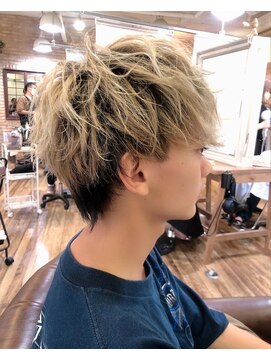 トータルビューティーサロン プリエ(prier) マッシュウルフ　ハイトーンカラー　マッシュパーマ