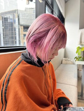 ロカリタ キョウト 河原町三条店(ROCAReTA kyoto) ホワイトピンク