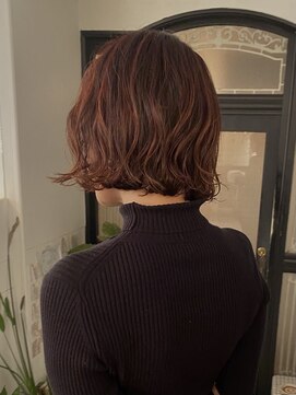 アンプラグド(unplugged) 暖色カラー ウェーブボブ