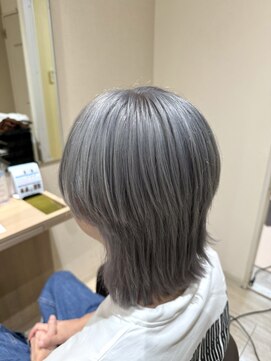 ラ ミューズ ヘアー(La mju：z hair) シルバー韓国マッシュウルフ(a)