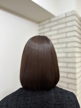 メモリーズ 銀座(Memories) 落ち着きのある長めのボブスタイル