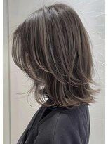 ネックス 表参道本店(nex)&nbsp;デザインカラーレイヤーカットウェットヘアオリーブベージュ白髪