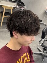 フィフス トウキョウ (fifth TOKYO)&nbsp;シャドウパーマ緩め波巻きパーマメンズヘア刈り上げ縦落ちパーマ