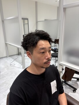 アース 三軒茶屋店(HAIR&MAKE EARTH) 強さを調整して馴染むツイスパスタイル【三軒茶屋】