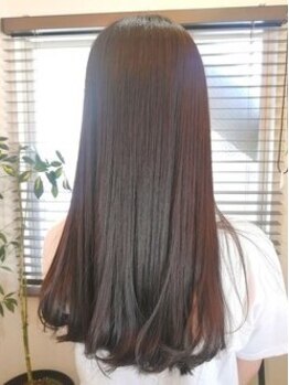 話題の髪質改善トリートメントも取扱い◎乾燥やダメージでパサつくヘアも髪の芯から潤いを補給＊