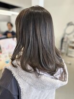 ゴットラトゥール(GOTTO LATOUR)&nbsp;透明感グレージュ × 極細ハイライトの垢抜けミディアム☆