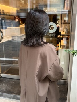 エヴリンアンドペイジ(Evelyn&paige) オリーブブラウン/赤み消し【神戸/元町】