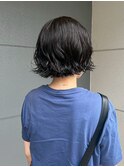 20代30代透明感ブルーブラック×くびれ外ハネボブ