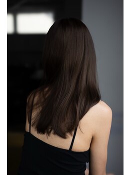 ヌード(nude)の写真/ワンカラーに特化したnude。色気のある女性や凛とした女性像のお客様が多くナチュラルに個性を作ります。