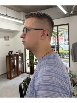 バーバーカリミチ(Barber karimichi) フェザーアップ