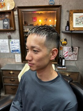 アールズ ヘア(R's hair) MEN’S HAIR/サーフカール/刈り上げセンターパート/印西
