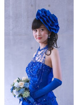 エッチ美容室 本店 カラードレスのアレンジヘア