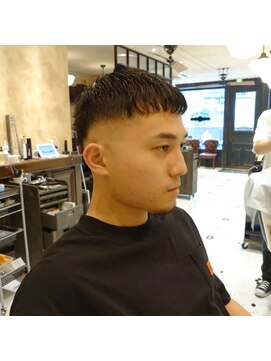 ルドローブラントオオサカ(LUDLOW BLUNT Osaka) 【LUDLOW BLUNT】石山直人 クロップヘア 濡れパン バーバーヘア